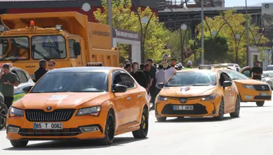 Taksicilerden Rojin Kabaiş eylemi: "Rojin için sessiz kalmayacağız"