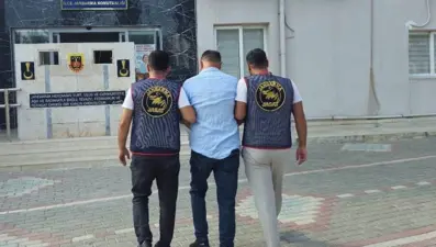 Kırmızı bültenle aranıyordu, Mersin'de yakalandı
