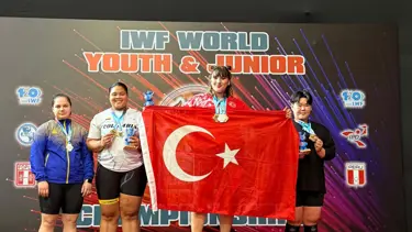 Milli halterci Fatmagül Çevik, dünya şampiyonu oldu