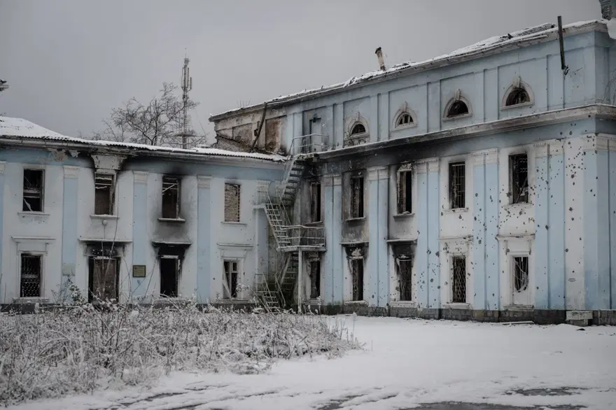 Ukrayna'da yeni yıl: Siviller sığınakta hayatta kalma mücadelesi veriyor 13 Ukrayna'da yeni yıl: Siviller sığınakta hayatta kalma mücadelesi veriyor 13