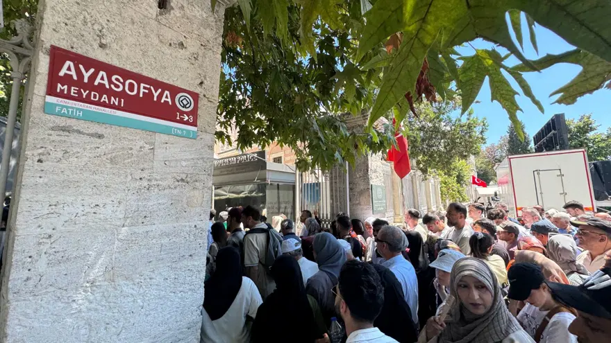 Ayasofya’daHaniye için gıyabi cenaze namazı 8 Ayasofya’daHaniye için gıyabi cenaze namazı 8