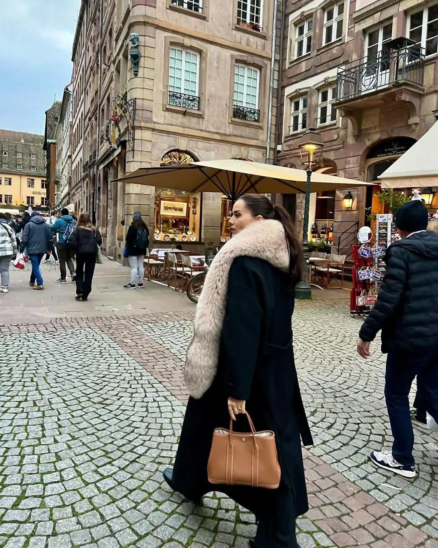 Fahriye Evcen'in Strazburg pozları gündem oldu 7