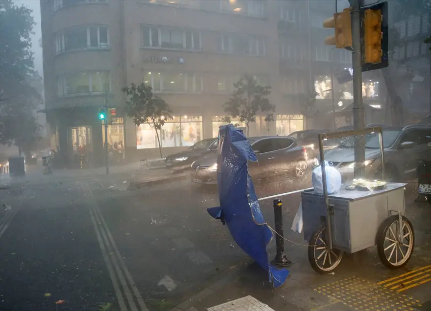 İstanbul'da etkili yağış (20 dakikalık kabus) 13