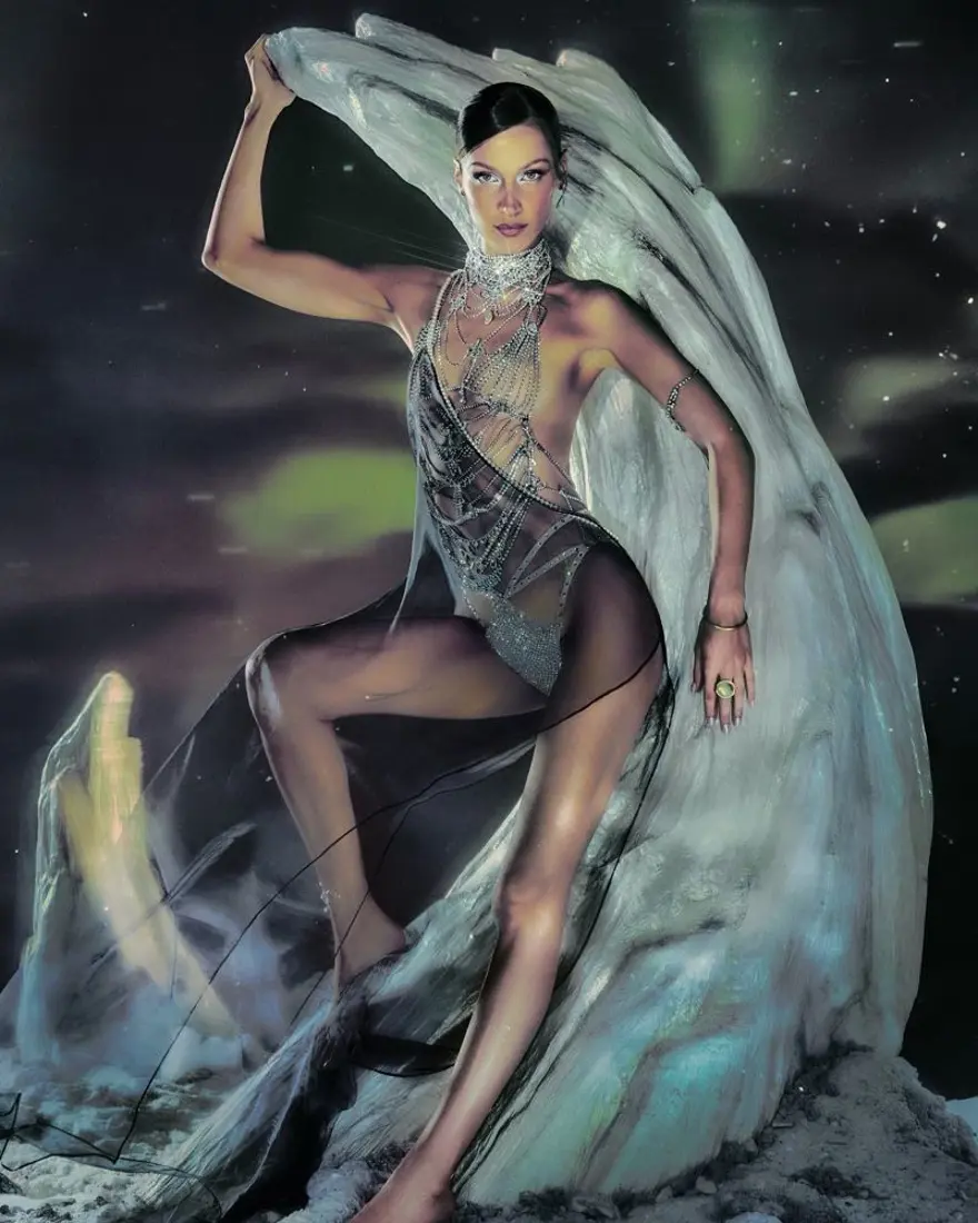 Bella Hadid kendi parfüm markası için kamera karşısına geçti 2