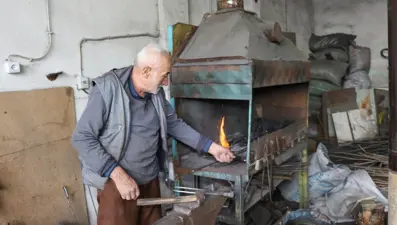 Dede mesleğini 65 yıldır sürdürüyor: Kimse bu işi yapmak istemiyor, benden sonra tezgah kapanacak