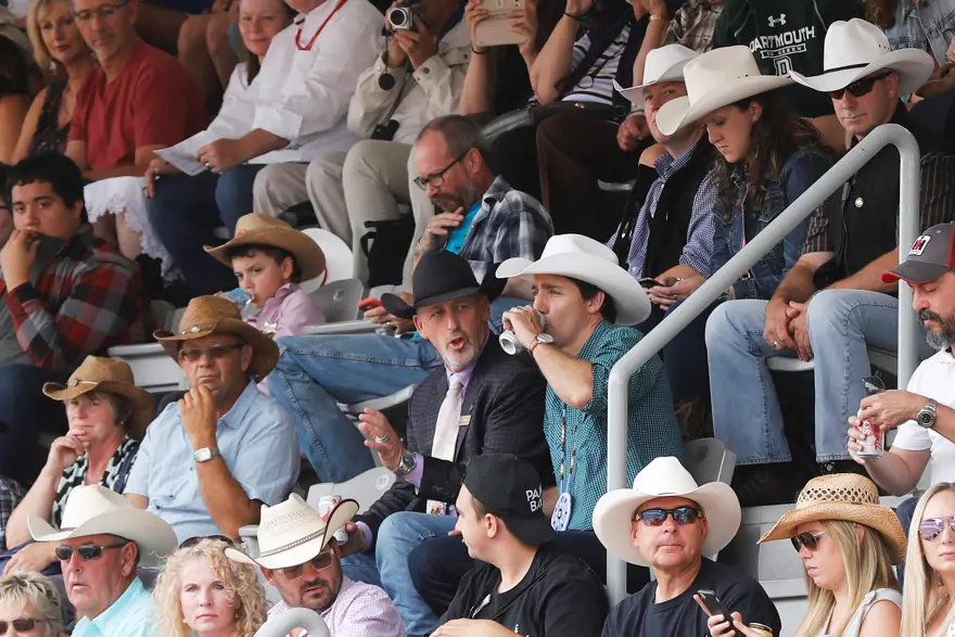 Justin Trudeau "kovboy" oldu 