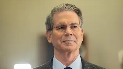 Bessent, Trump'a karşı Powell'ı mı savundu?