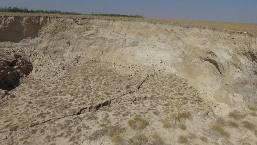 Konya'da büyük 10 metre derinliğinde obruk! Ekipler bölgede, incelemeler sürüyor 1 Konya'da büyük 10 metre derinliğinde obruk! Ekipler bölgede, incelemeler sürüyor 1