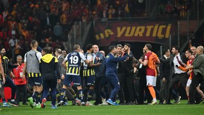 Olaylı derbi davasında karar açıklandı. Oosterwolde ve Mert Hakan Yandaş'a 1 yıl 4 ay hapis cezası