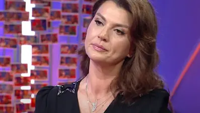 Ceyda Düvenci'nin konuğu Açelya Akkoyun: Kadın karakterler üzerine kurulu bir filmde oynamak istiyorum