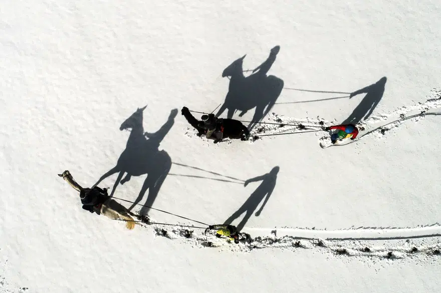 Van'da "Atlı snowboard" heyecanı 20 Van'da "Atlı snowboard" heyecanı 20