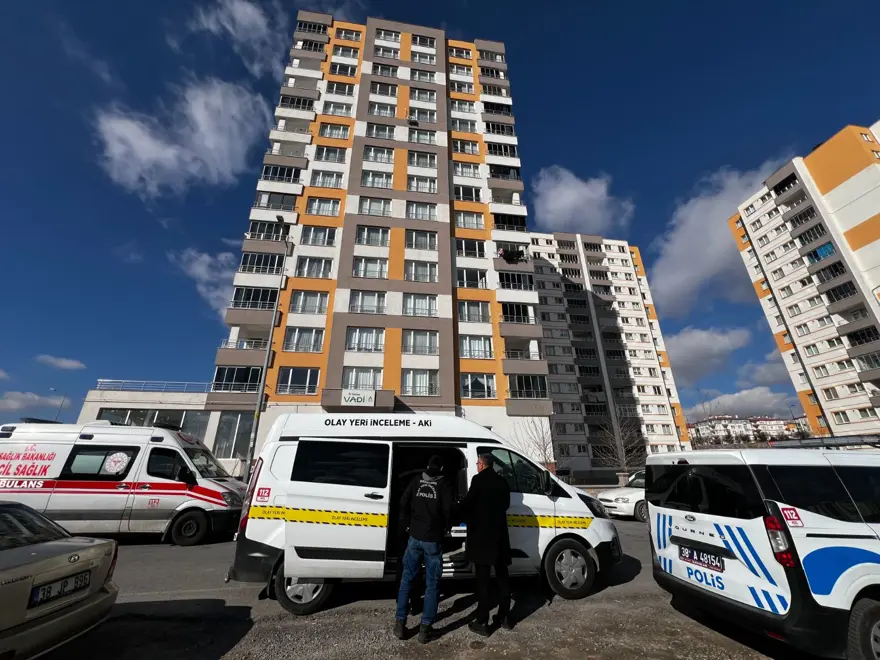 Kayseri'de hareketli dakikalar: 7 yaşındaki oğlunu vurup kendini eve kilitledi 