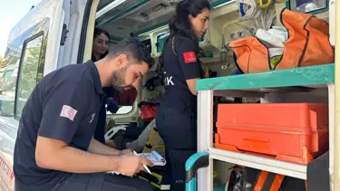 Otomobilin çarpıştığı yaya yaralandı