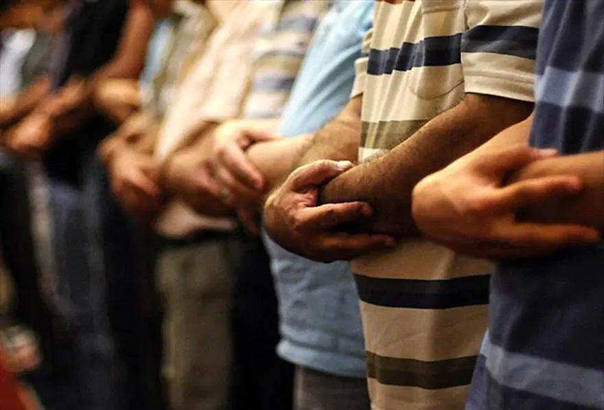 Hatimli teravih namazı kılınışı: Teravih namazının hatimle kılındığı camiler listesi Hatimli teravih namazı kılınışı: Teravih namazının hatimle kılındığı camiler listesi