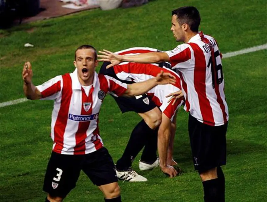 Barcelona: 4 - Athletic Bilbao: 1 12 Barcelona: 4 - Athletic Bilbao: 1 12