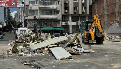 İstanbul’daki Uluslararası Emniyet Otogarı’nda yıkım