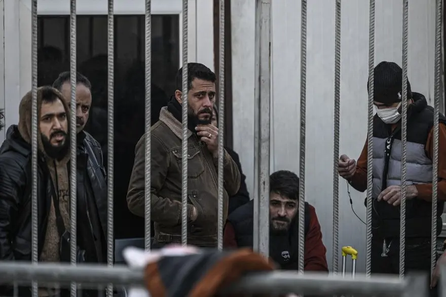 Sınır dışı etme hazırlığı: Almanya ve Avusturya'nın başı çektiği birçok Avrupa  ülkesi Suriyelilerin iltica başvurularını dondurdu 1