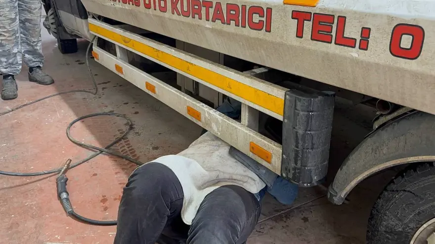 Kocasının desteğiyle ağır sanayide işe başladı: ''Erkek işi'' diyenlerin ön yargısını kırıyorum 5 Kocasının desteğiyle ağır sanayide işe başladı: ''Erkek işi'' diyenlerin ön yargısını kırıyorum 5