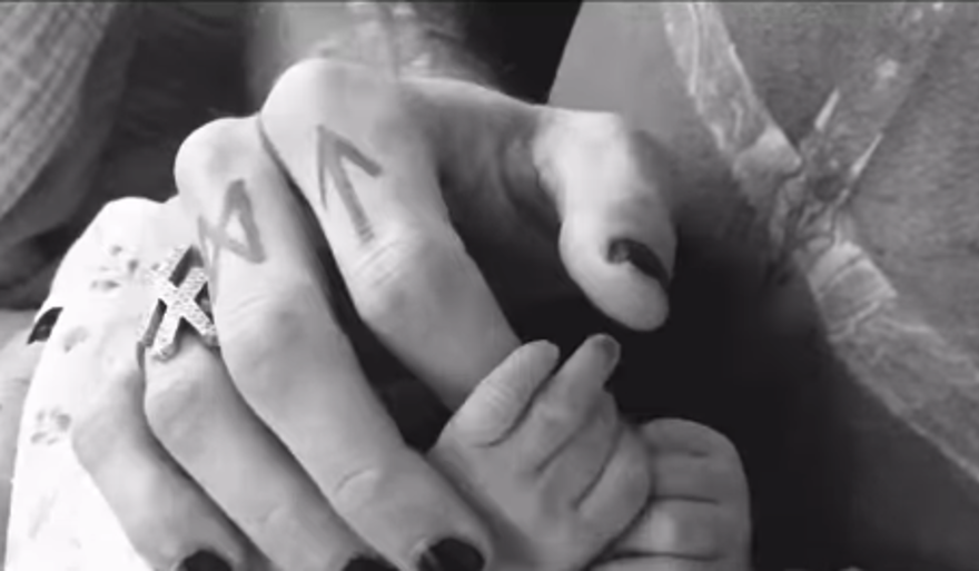 Megan Fox dördüncü kez anne oldu 3