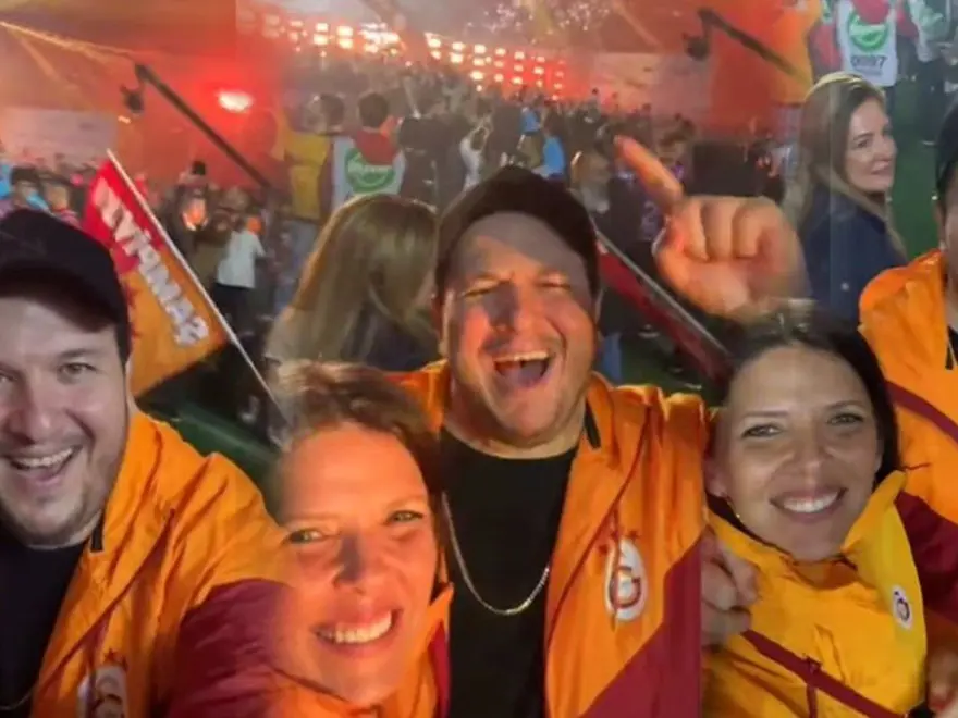 Ünlülerin derbi gerilimi | Athena Gökhan ile Şahan Gökbakar'ın Jose Mourinho tartışması 1