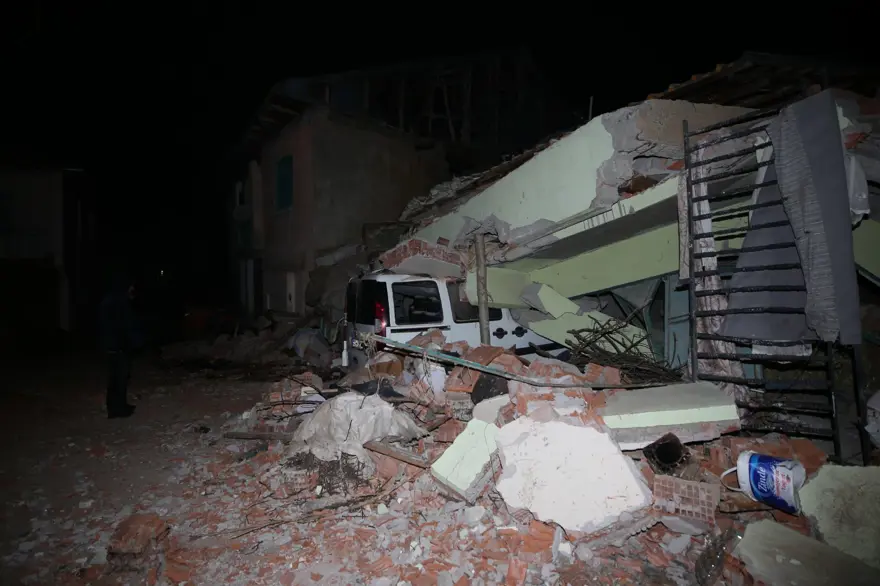 Elazığ'da 6,8'lik deprem (Bölgeden son fotoğraflar) 49