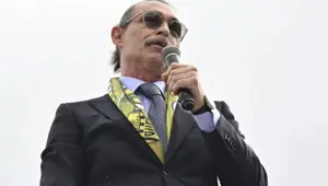 Ünlü adayların seçim karnesi: Behzat Amir Etimesgut'a yeni başkan Ünlü adayların seçim karnesi: Behzat Amir Etimesgut'a yeni başkan