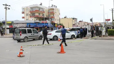 Antalya'da iki grup arasında çıkan kavgada 4 kişi yaralandı