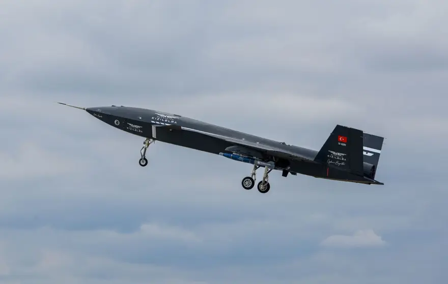 Bayraktar Kızılelma ilk atış testini tamamladı: Yerli mühimmatla tam isabet 3 Bayraktar Kızılelma ilk atış testini tamamladı: Yerli mühimmatla tam isabet 3
