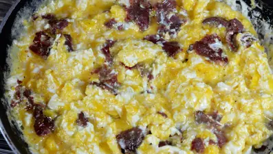 Kahvaltıda sucuk ve salam yemenin 2 ölümcül etkisi: Bilim dünyası üstüne basa basa uyarıyor