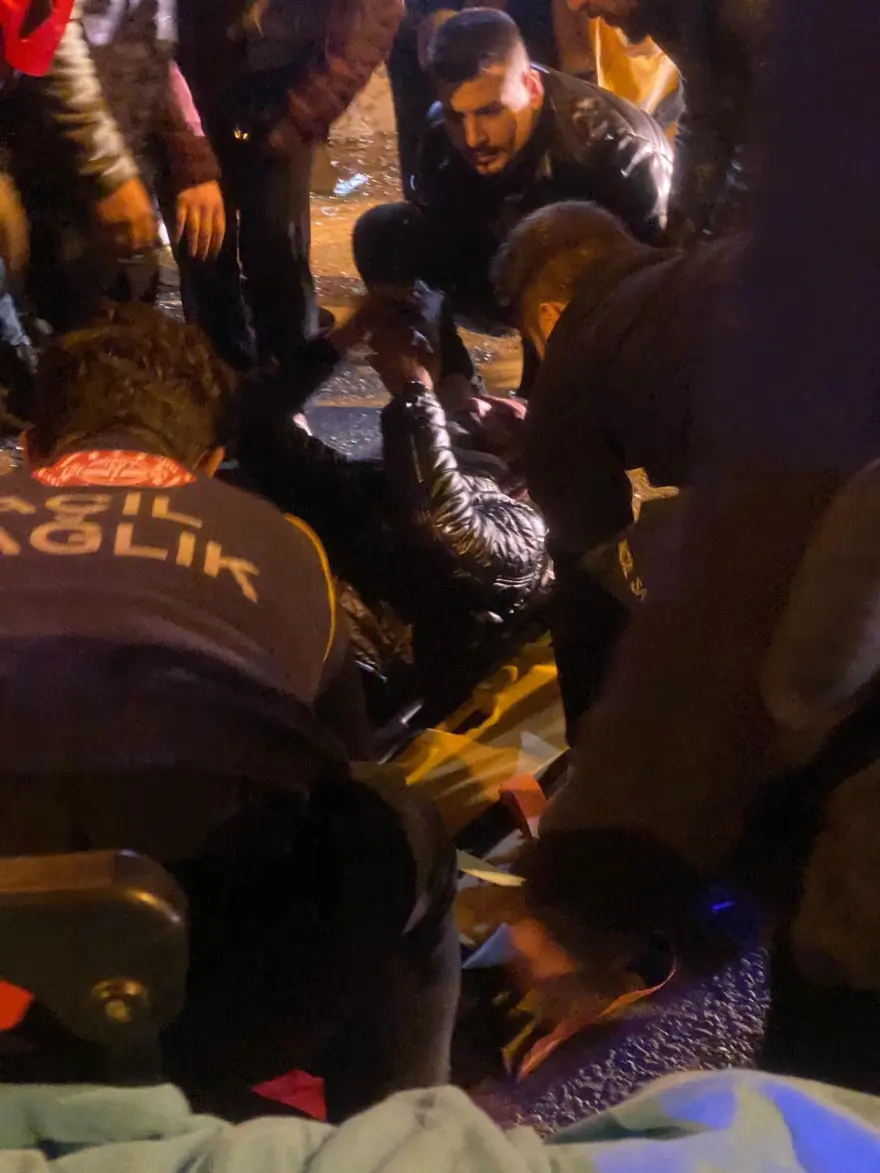 Kahramanmaraş'ta 3 araç birbirine girdi: Yaralılar var 1 Kahramanmaraş'ta 3 araç birbirine girdi: Yaralılar var 1