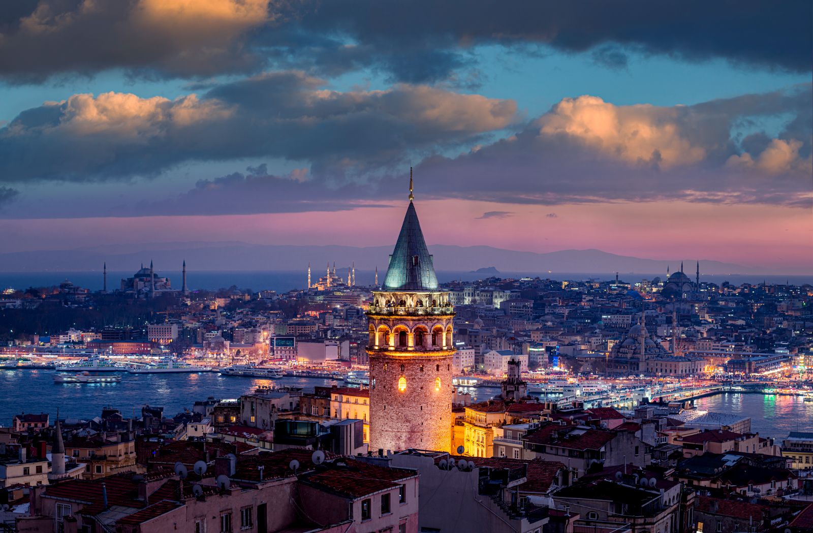 Puhutv'den yeni orijinal seri: "Leziz İstanbul"
