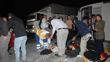 BDP otobüsü kaza yaptı: 34 yaralı