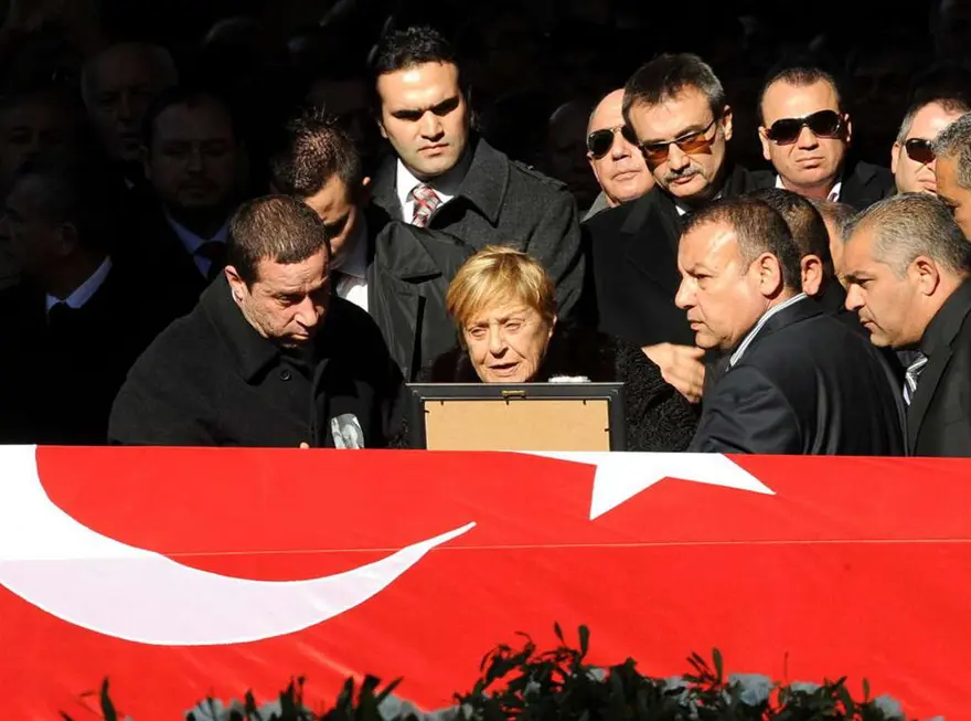 Denktaş'ın ardından 102 Denktaş'ın ardından 102