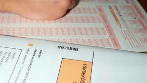 1.5 milyon aday ter döktü