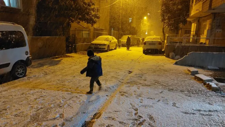 İstanbul'da İzlanda kışı: Kar yağışı etkili oluyor 3