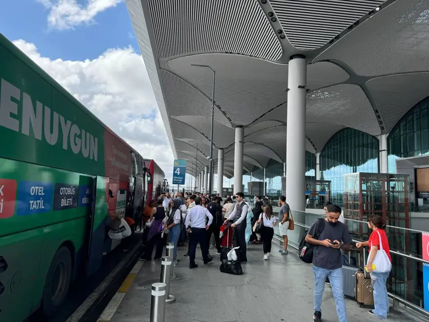Yeni ders zil öncesi otogarlarda yoğunluk 3 Yeni ders zil öncesi otogarlarda yoğunluk 3