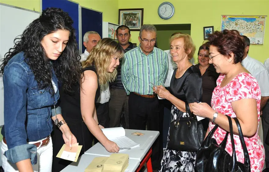 Türkiye sandık başındaydı 41