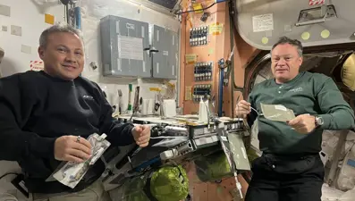 Gezeravcı'dan yeni paylaşım: Uluslararası Uzay İstasyonu'nda yemek keyfi