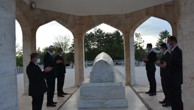 Halk Ozanı Yunus Emre, ölümünün 700'üncü yıl dönümünde kabri başında anıldı