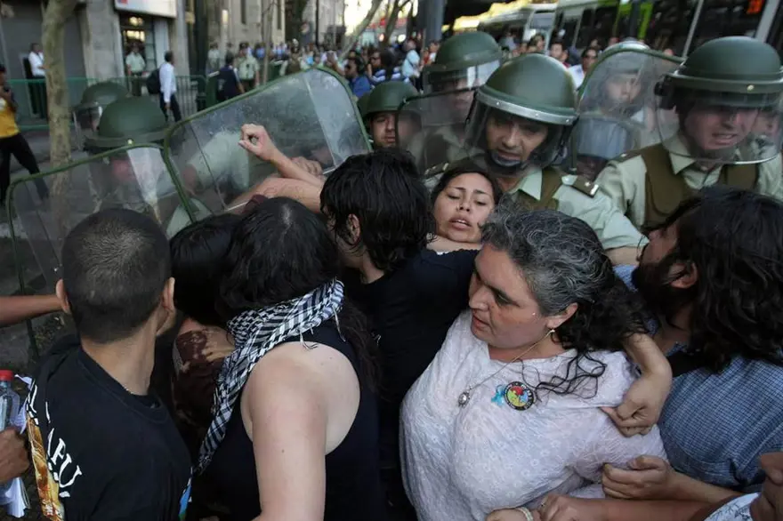 Öğrenciler yine sokakta 16