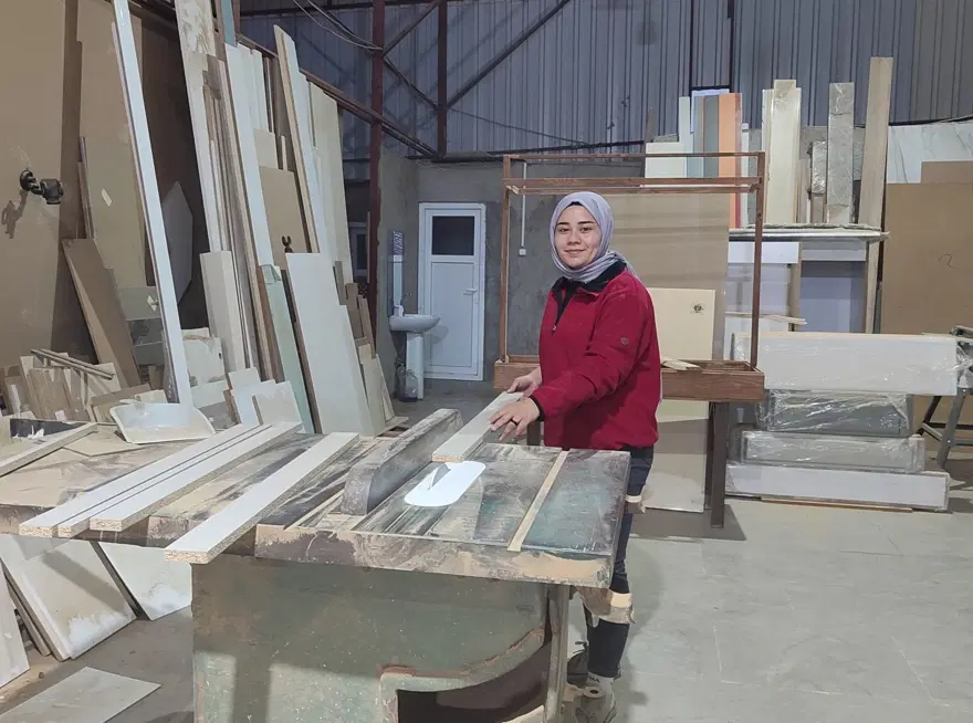 19 yaşındaki Hatice, mobilya ustası oldu: Görenler garipsiyor 5
