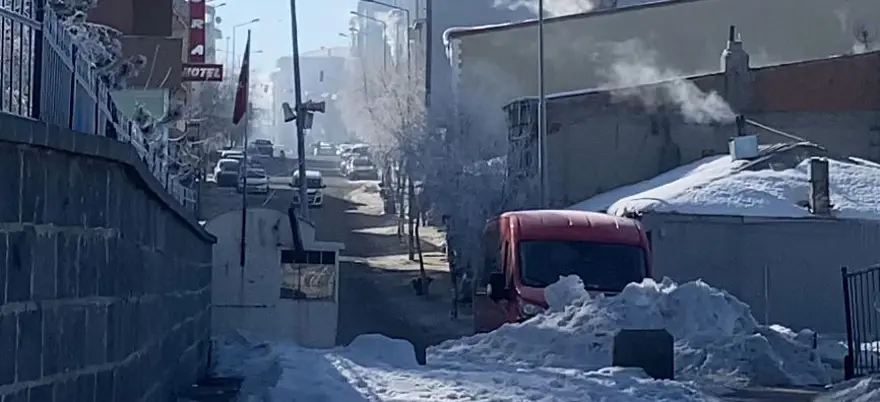 Türkiye'nin en soğuk yerleşim yeri Göle oldu 10