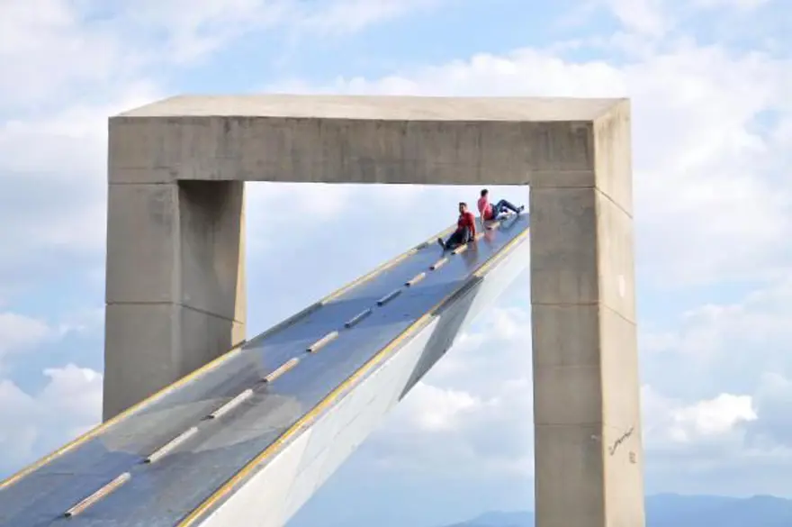 Gençlerin tehlikeli oyunu 5