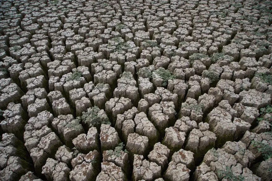 Kuraklık su kaynaklarını etkiliyor: Şerbettar Göleti tamamen kurudu 1