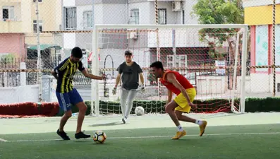 Uzmanlardan "halı saha" uyarısı: Ani ölümlere neden olabilir