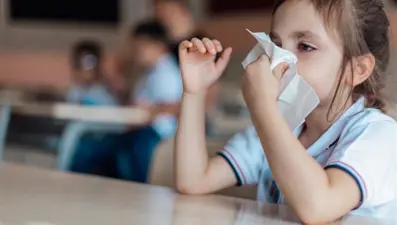 İlk belirtisi yüksek ateş! Okul ve kreşlerde Beta salgını: Vakalarda artış var