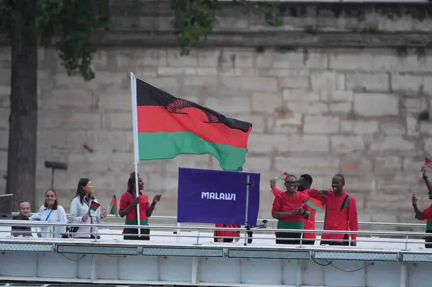 ÜNLÜ İSİMLER SAHNE ALDI 13