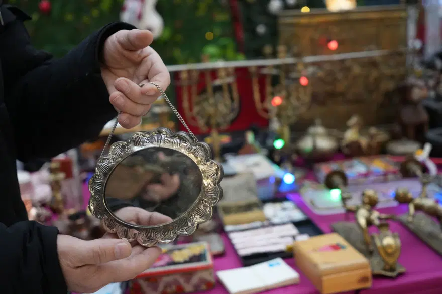 Osmanlı'nın meşhur küstüm aynası: "Bunu kullanan eşiyle küs kalmıyor" 1 Osmanlı'nın meşhur küstüm aynası: "Bunu kullanan eşiyle küs kalmıyor" 1