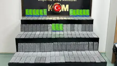 İstanbul'da 104 bin 750 kaçak cep telefonu aksesuarı ele geçirildi