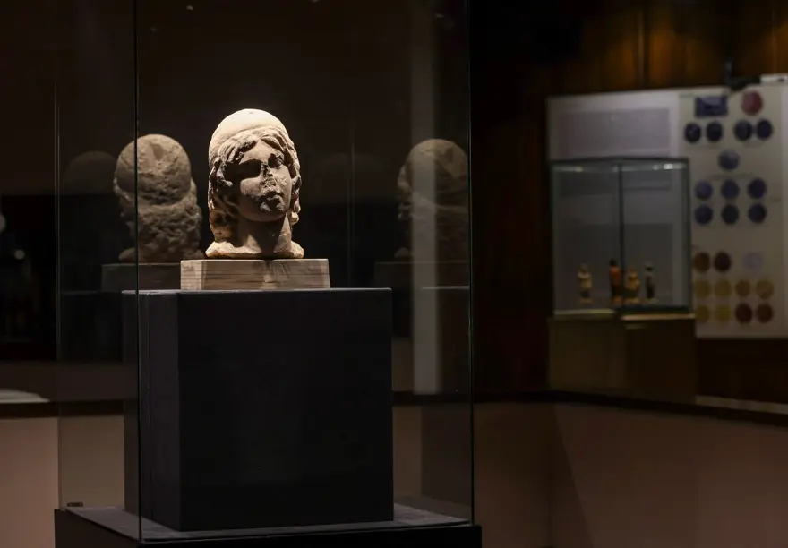 Apollon heykelleri ilk kez ziyaretçisiyle buluştu 